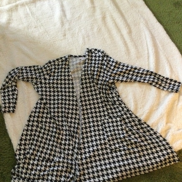 LulaRoe Houndstooth print Caroline